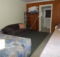 Oakridge Motel Tourist Park - Internet Find