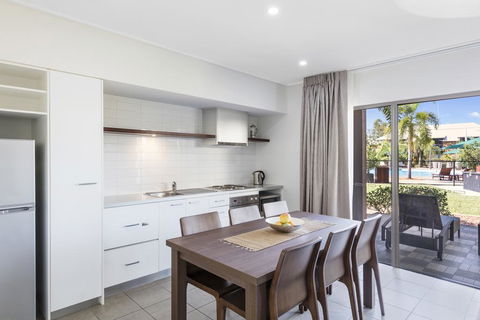 Oaks Cable Beach Resort - Internet Find 3