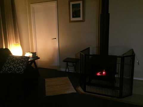 Ocean Song Cottage - Internet Find 1