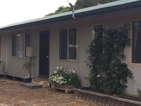 Ocean Song Cottage - Internet Find 2