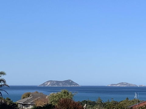 Ocean, Islands & Whales :) - Internet Find 1