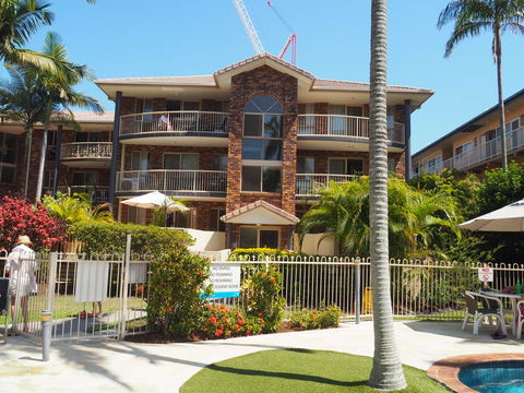 Oceanside Cove Holiday Apartments - Internet Find 2