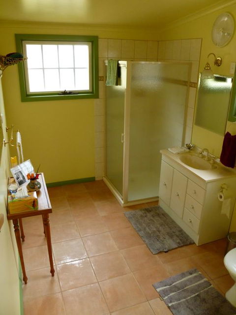 Old School B & B - Internet Find 2