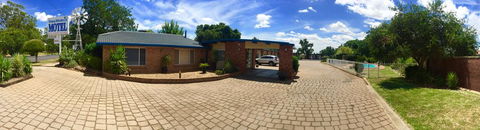 Orana Windmill Motel - Internet Find 0