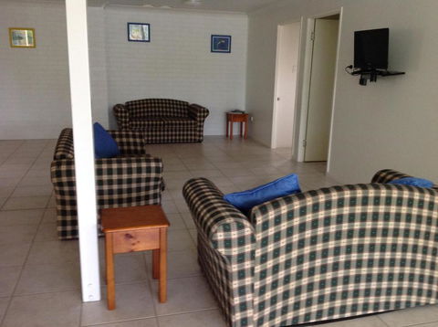 Orchid Beach Apartments - Internet Find 1