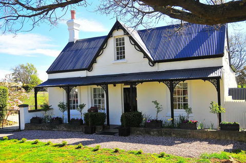 Ornee Cottage - Internet Find 0