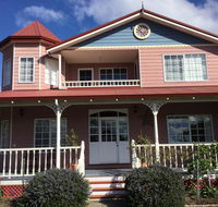 Painted Lady Bed  Breakfast - Internet Find