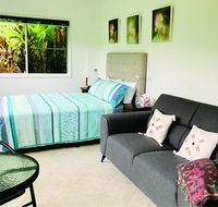 Paradise Eco B  B - Internet Find