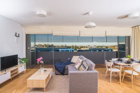 PEAK EAST 2bed2bath APT @Ryde SO RELAXING - Internet Find 0