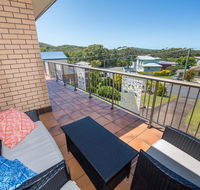 Pet Friendly Lentara St 8 - Fingal Bay - Internet Find