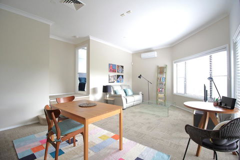 Picton Garden Apartment - Internet Find 3