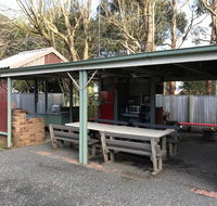 Pinewood Caravan Park - Internet Find