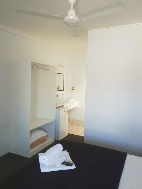 Pit Pony Hotel - Internet Find 3