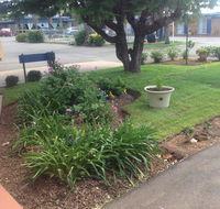 Plainsman Motel - Internet Find