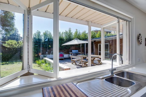 Portsea Place - Internet Find 1