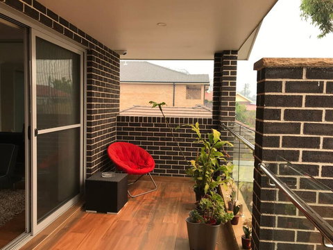 Private Room In Modern, Comfortable Home Stay - Internet Find 2