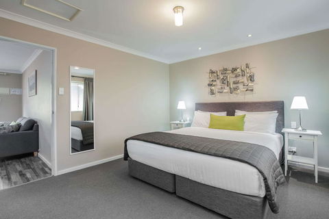 Quality Apartments Banksia Gardens - Internet Find 2
