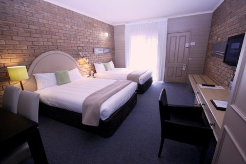 Quality Inn Colonial - Internet Find 1