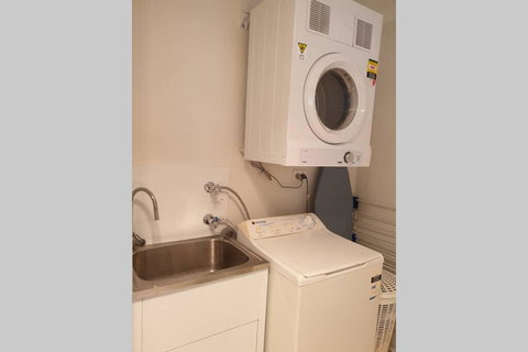 Quiet Apartment Walking Distance To Restaurants - Internet Find 1