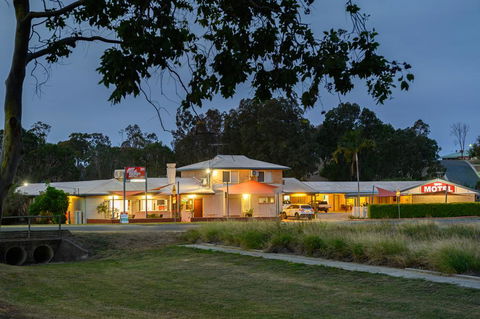 Raintree Motel Biloela - Internet Find 0