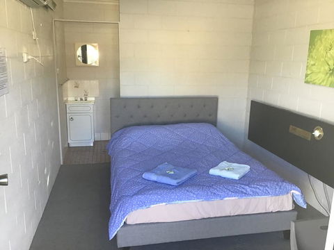Rankins Springs Motel - Internet Find 2