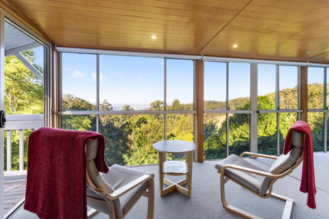 Ravensbourne Escape - Windsong - Internet Find 0