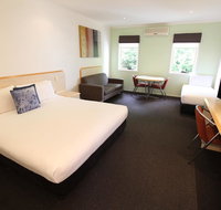 Red Bridge Motor Inn - Internet Find