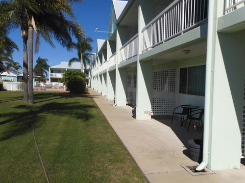 Reef Adventureland Motor Inn - Internet Find 1