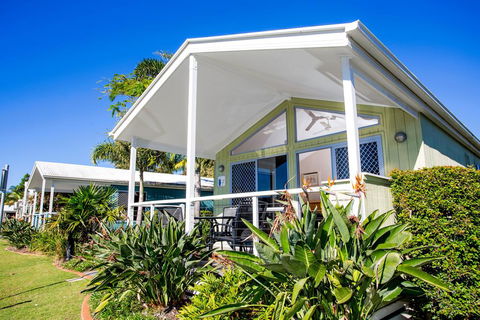 Reflections Holiday Parks Massy Greene - Internet Find 2