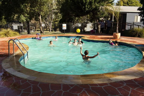 Rivergum Holiday Park - Internet Find 0