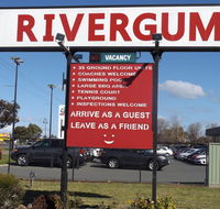 Rivergum Motel - Internet Find