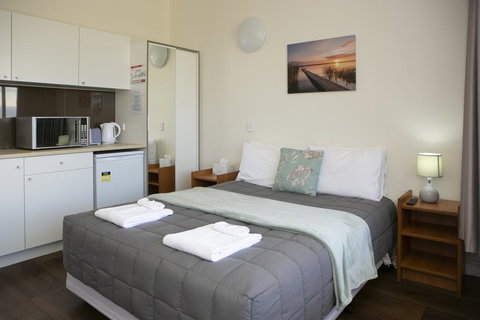 Rivers Apartments Motel Sale Gippsland - Internet Find 0