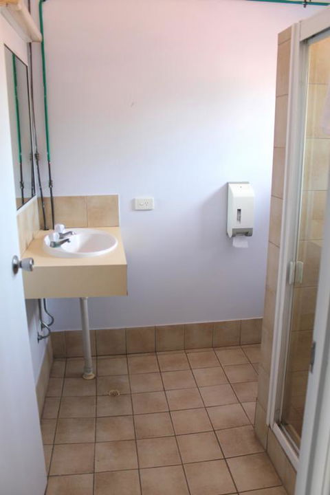Rocky Glen Hotel Motel Gladstone - Internet Find 3