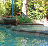 Roey Backpackers and Party Bar - Internet Find