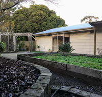 Romantic Getaway with Spa and Wifi - Pet Friendly - Internet Find