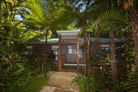 Rose Gums Wilderness Retreat - Internet Find 1