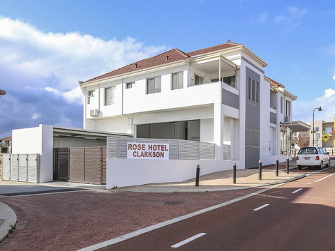 Rose Hotel Clarkson - Internet Find 1
