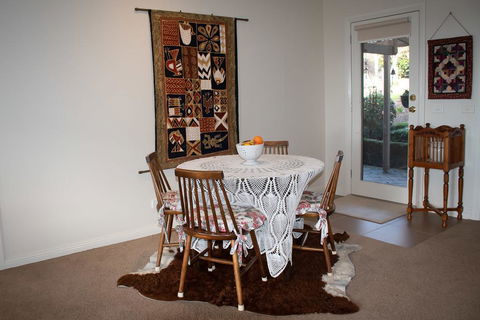 Rosewood Park Guest Suite - Internet Find 1