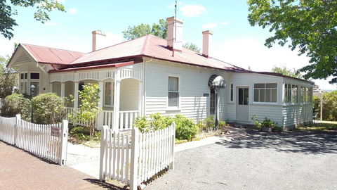 Ross B&B Accommodation - Internet Find 0