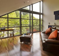 Salamanca Wharf Hotel - Internet Find