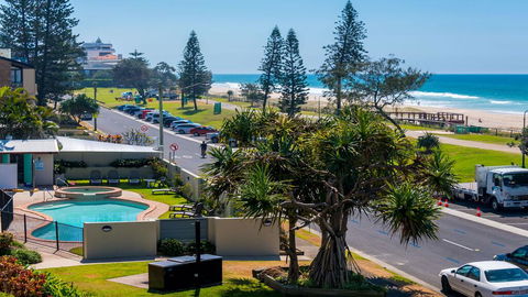 Sandrift Beachfront Apartments - Internet Find 0