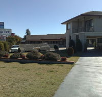 Sapphire City Motor Inn - Internet Find
