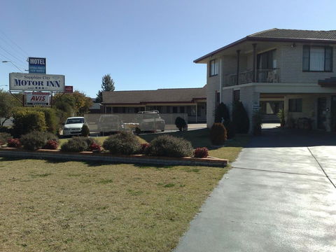 Sapphire City Motor Inn - Internet Find 0