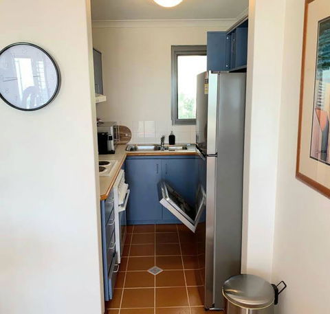 Scarborough Beach Front Resort - Shell Thirteen - Internet Find 1