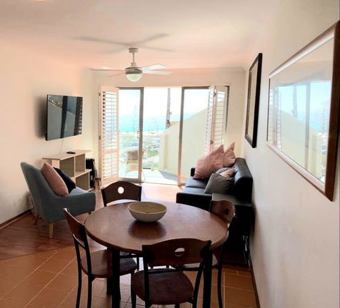 Scarborough Beach Front Resort - Shell Thirteen - Internet Find 3