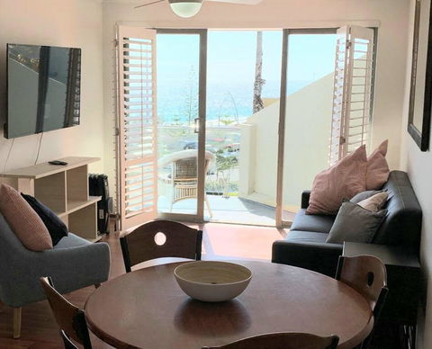 Scarborough Beach Front Resort - Shell Thirteen - Internet Find 2