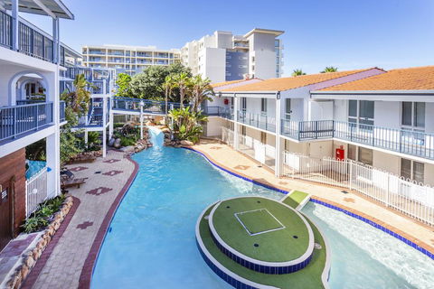Scarborough Seaside Apartment 217 - Internet Find 1