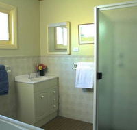 Schoolhouse Cottage American River - Internet Find