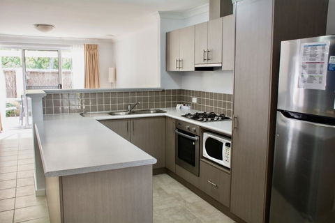 Sea Breeze - Broadwater - Internet Find 3