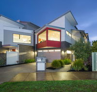 Sea View Luxury Beachfront - Internet Find